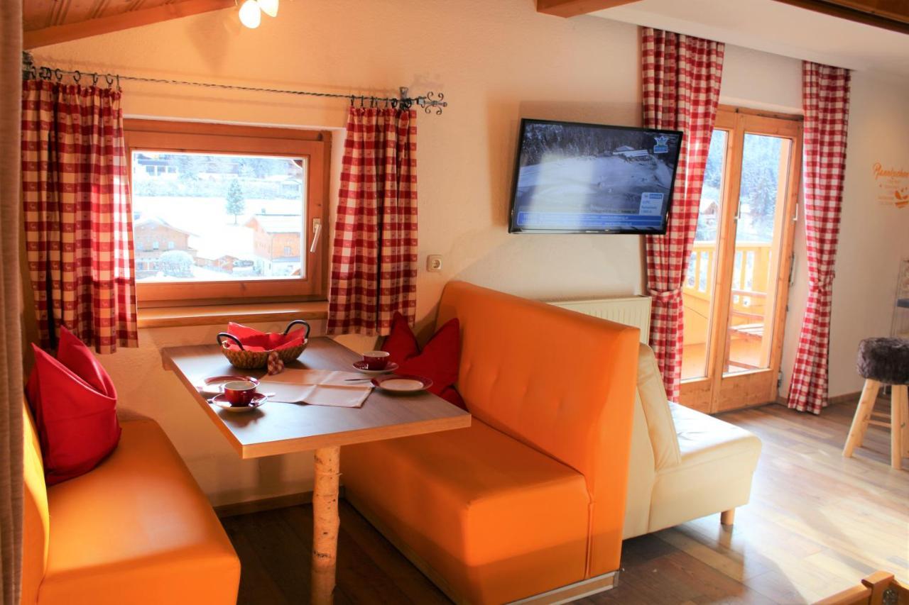Apart Ursus Hinterthal Maria Alm am Steinernen Meer Exterior foto