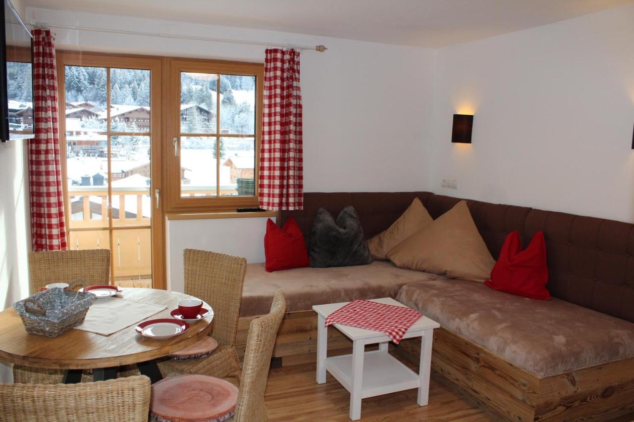 Apart Ursus Hinterthal Maria Alm am Steinernen Meer Exterior foto